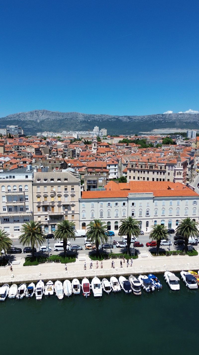 F2 U Semwerkt Kroatië haven in Split